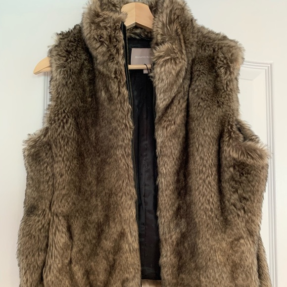 Faux fur vest - Picture 2 of 2